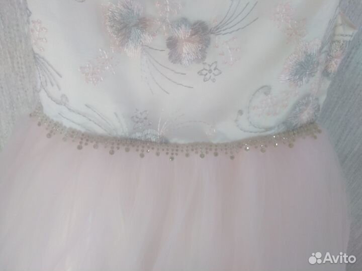 Нарядное платье для девочки 130 размер