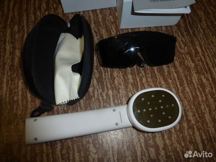 Физиотерапевтическое лазерное устройство