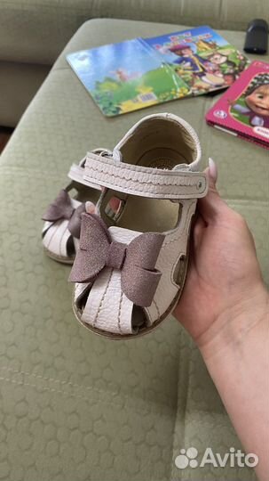 Босоножки для девочки 23