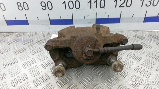 Суппорт тормозной передний правый suzuki kizashi 1