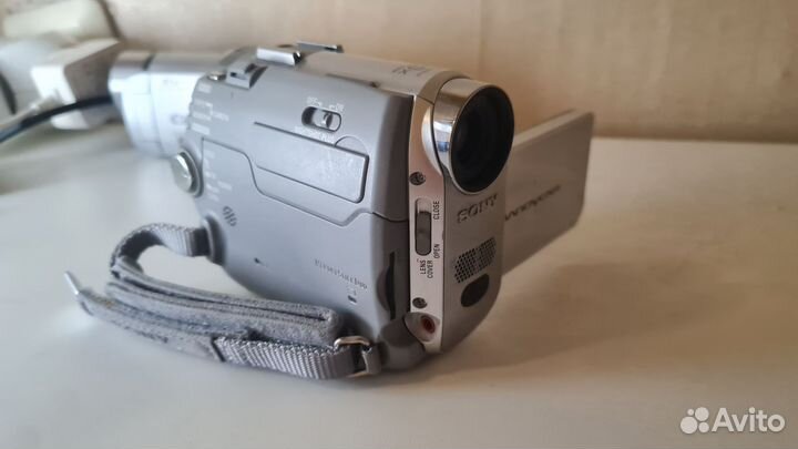 Видеокамера Sony DCR-HC30E