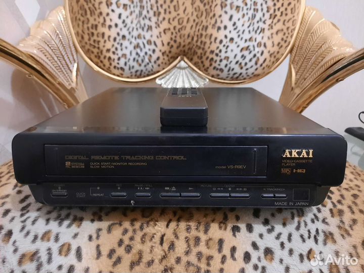 Akai видеомагнитофон