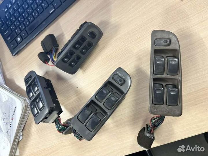 Блок управления стеклоподъемниками Kia Sportage 1