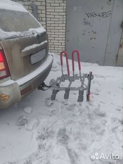 Перевозка на фаркоп для трёх велосипедов