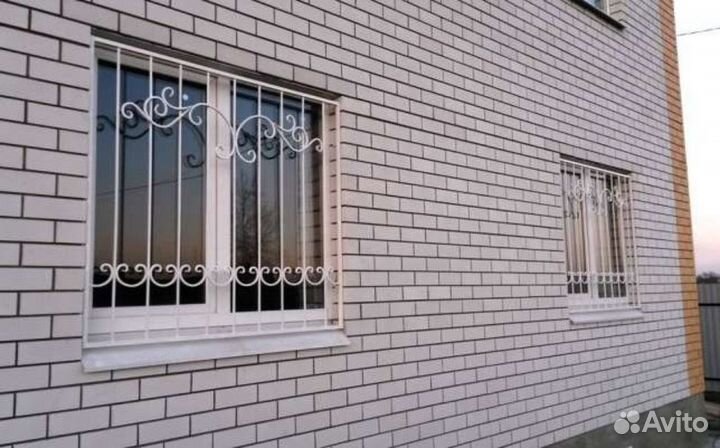 Различные решетки на окна (на балконы,и др)