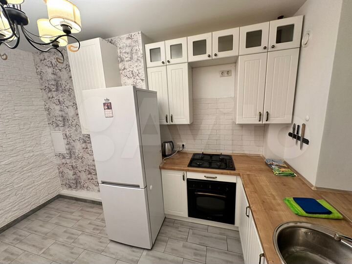 2-к. квартира, 60 м², 2/9 эт.