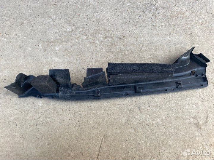 Уплотнитель крыла передний левый Toyota Harrier