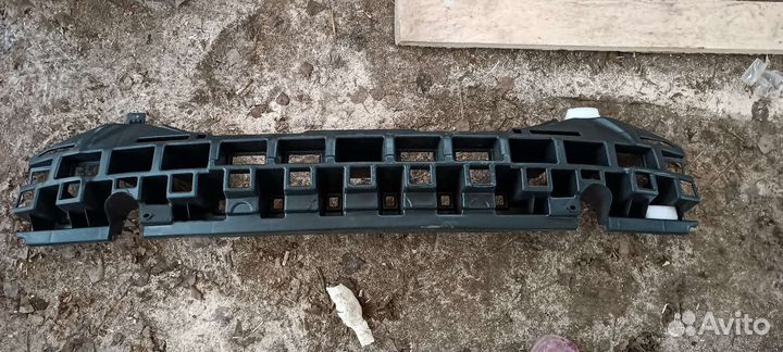 Абсорбер переднего бампера на hyundai solaris