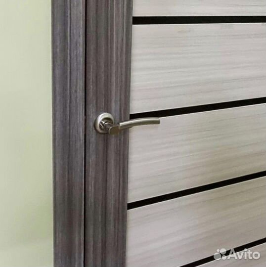 Межкомнатная дверь комбинированная