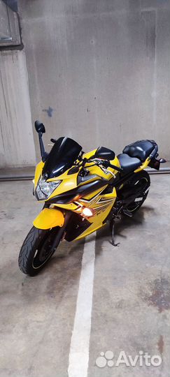 Мотоцикл Yamaha FZ6R (XJ6F)