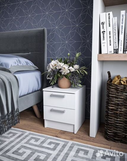 Тумбочка прикроватная
