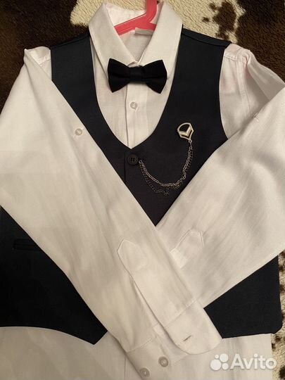 Жилет, рубашка, бабочка