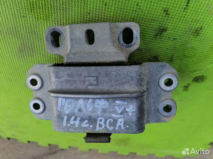 Подушка МКПП левый Фольксваген Гольф 5 плюс