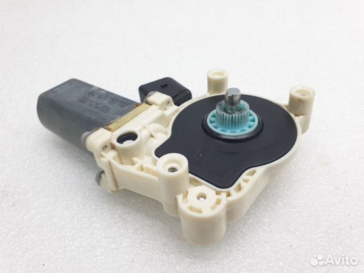 Моторчик стеклоподъемика задний правый Bmw X4 F26