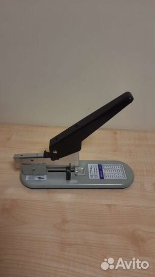 Скобы разные и Степлер мощный Kw-triO 5Olb