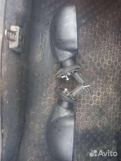 Зеркало заднего вида