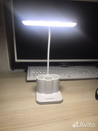 Лампа настольная