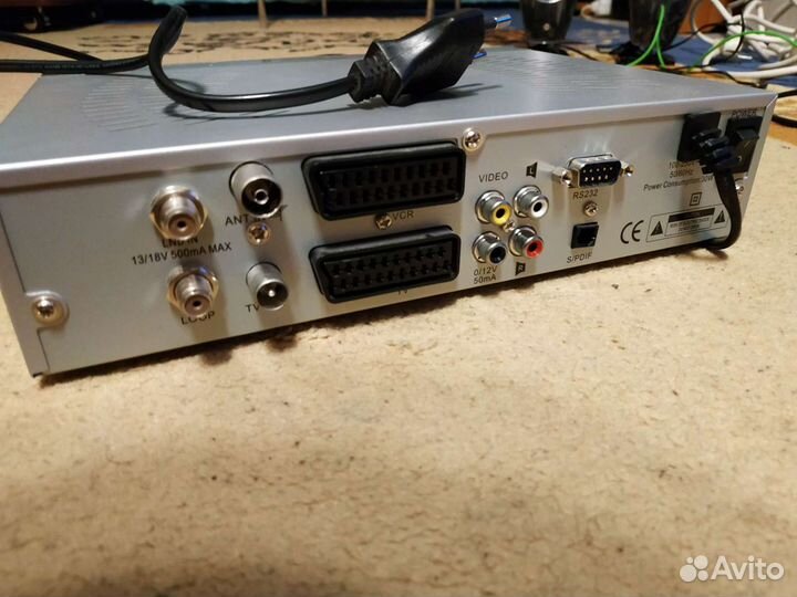 Спутниковый рессивер Globo 7010