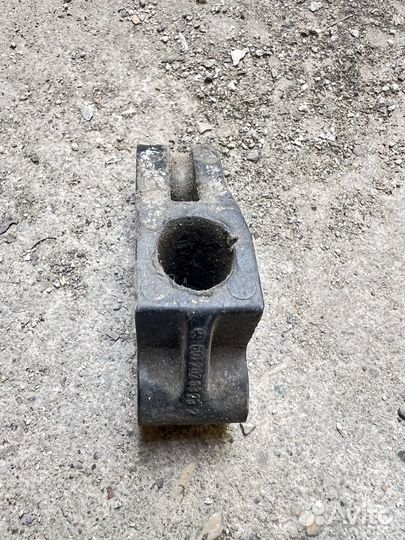 Кронштейн натяжителя ом601