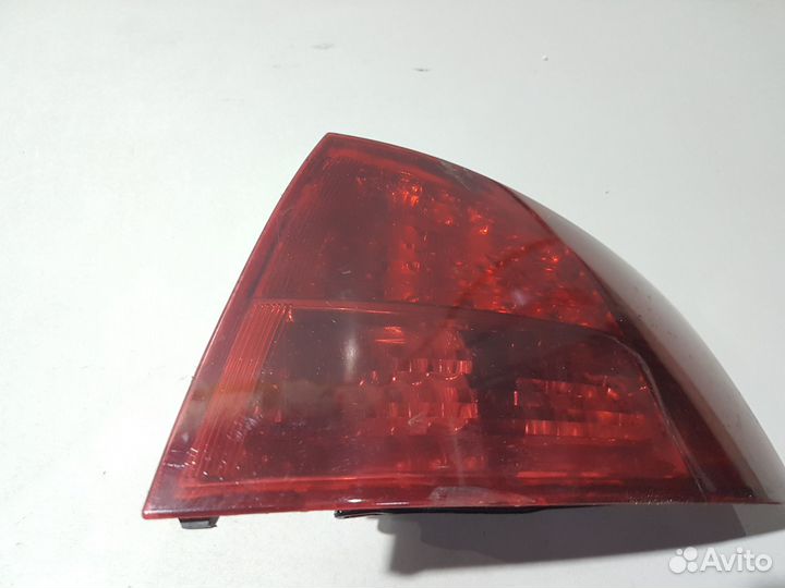 Фонарь задний правый наружный ауди а8 audi a8