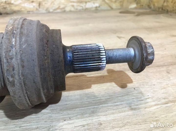 Привод (полуось ) задний левый Skoda Kodiaq 2.0