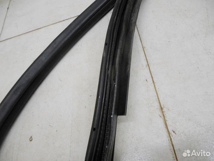 Уплотнитель (внутри) Lancer (CX,CY) 2007