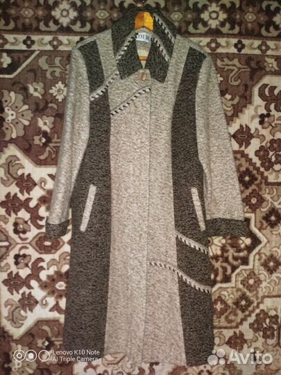 Стильное женское пальто из шерсти