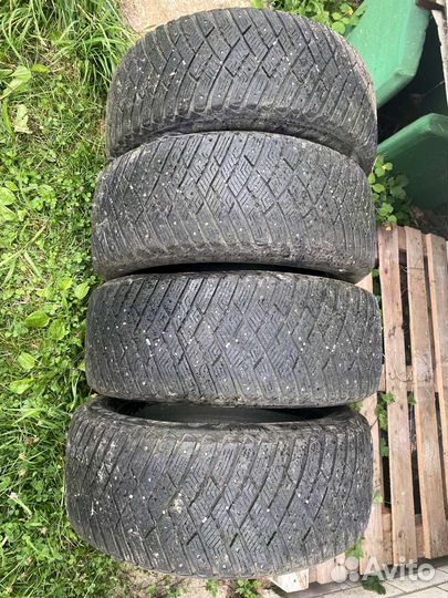 Goodyear UltraGrip Ice Arctic SUV 235/55 R17