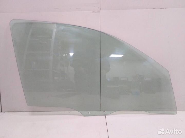 Стекло двери передней правой Mazda 2 DY 2003-2006