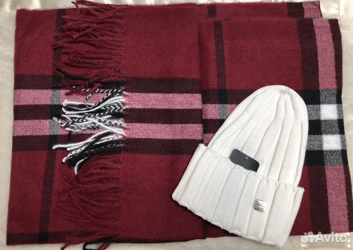 Комплекты женские: шапка и палантин