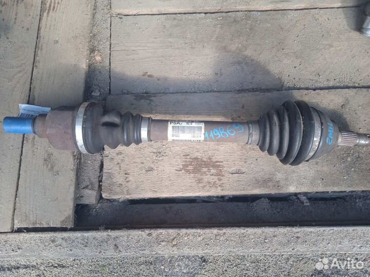 Привод левый peugeot 3008 1.6тнр левый