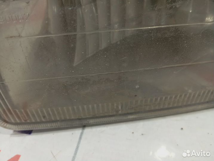 Фара противотуманная левая Toyota Land Cruiser (J100) 81220-60031