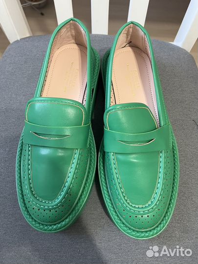 Продам женские лоферы