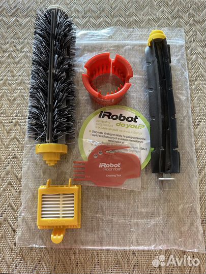 Набор новых щеток и фильтр для iRobot Seria700