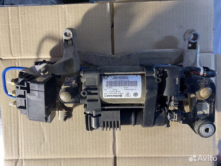 Компрессор пневмоподвески touareg 2011