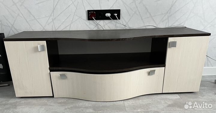 Тумба под телевизор
