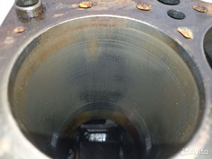 Блок двигателя для Mitsubishi Space Wagon 3 4G64