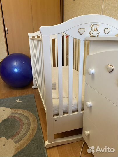Детская кроватка