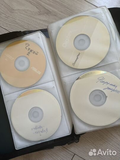 Коллекция DVD дисков в кейсе