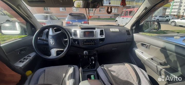 Toyota Hilux 2.5 МТ, 2012, 200 000 км