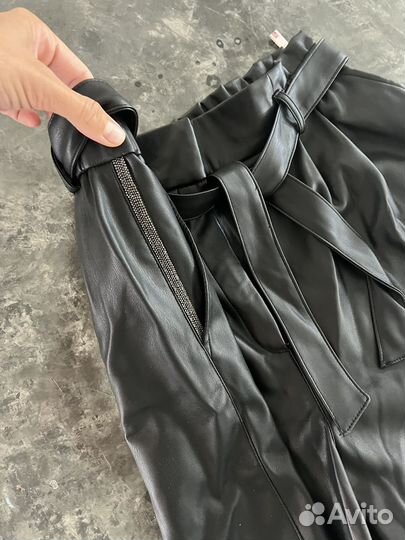 Шорты кожаные