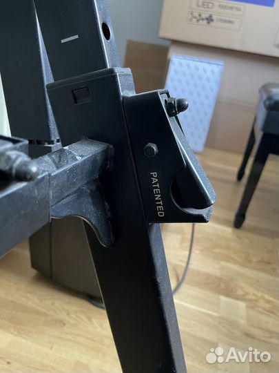 Стойка для синтезатора