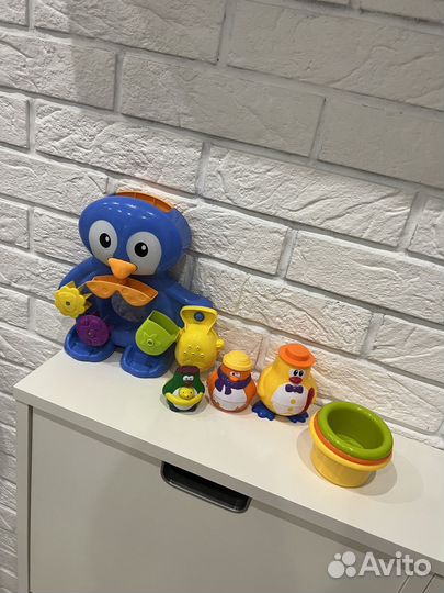 Игрушки для купания в ванной baby go