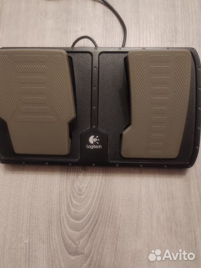 Игровой руль с педалями для пк