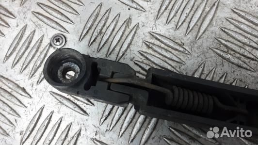 Щеткодержатель 3-5-й двери toyota corolla E12 (JDN