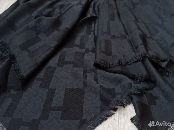 Черный платок шерсть Hermes