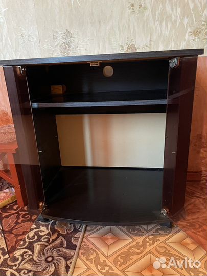 Тумба под телевизор