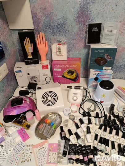 Все для маникюра, лампа, фрезер, гель лаки,стразы