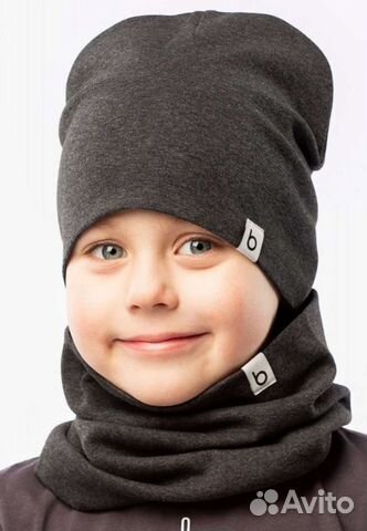 Демисезонная шапка и снуд