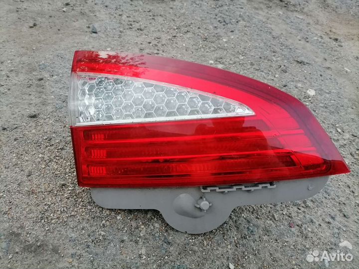 Задний левый внутренний фонарь ford mondeo 4